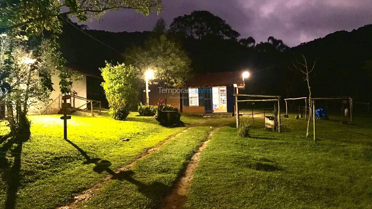 Granja para alquiler de vacaciones em Embu Guaçu (Congonhal)