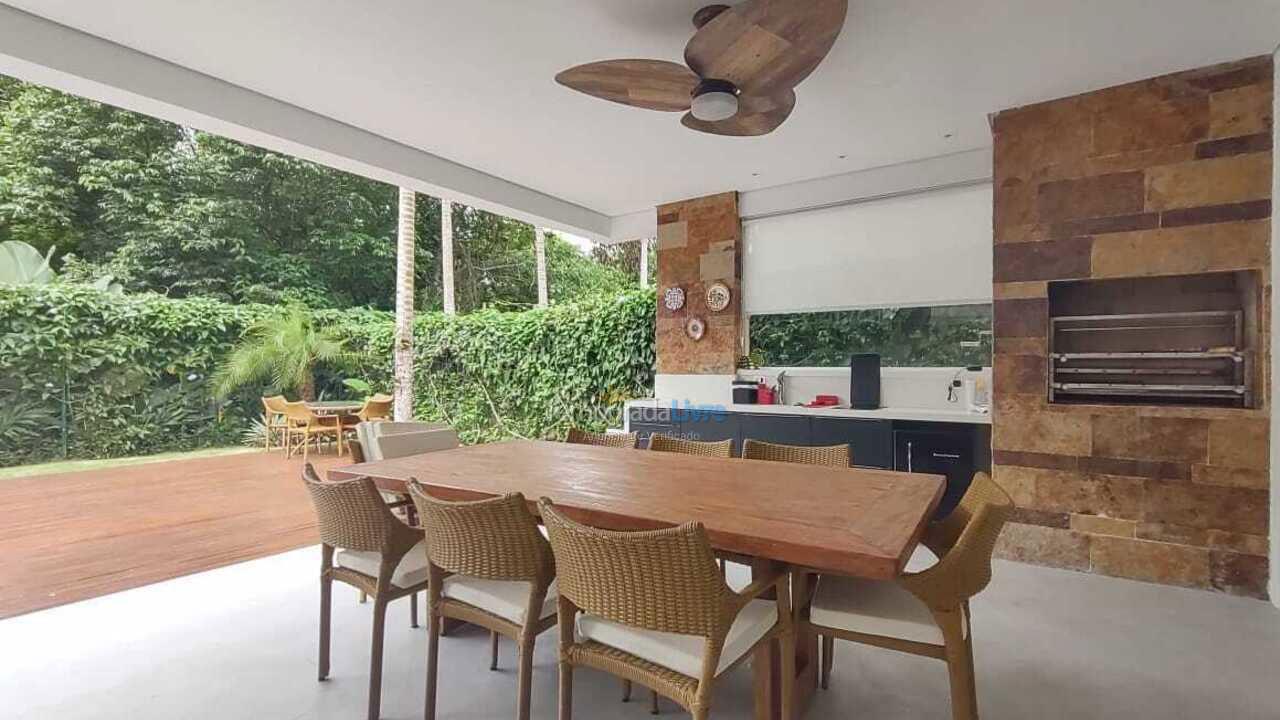 Casa para alquiler de vacaciones em São Sebastião (Praia da Baleia)