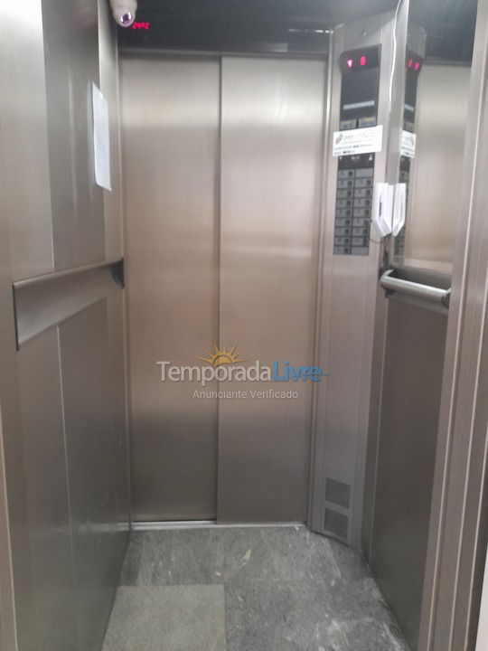 Apartamento para aluguel de temporada em Guarujá (Enseada)