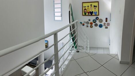 Casa de praia quadra do mar com piscina, ar condicionado, TVs e WI FI