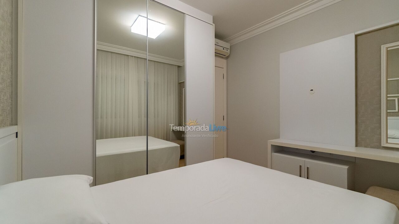 Apartamento para aluguel de temporada em Bombinhas (Praia de Bombas)