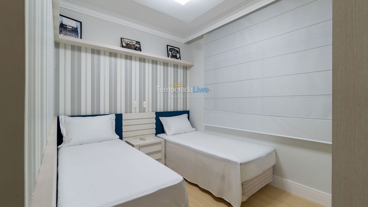 Apartamento para aluguel de temporada em Bombinhas (Praia de Bombas)