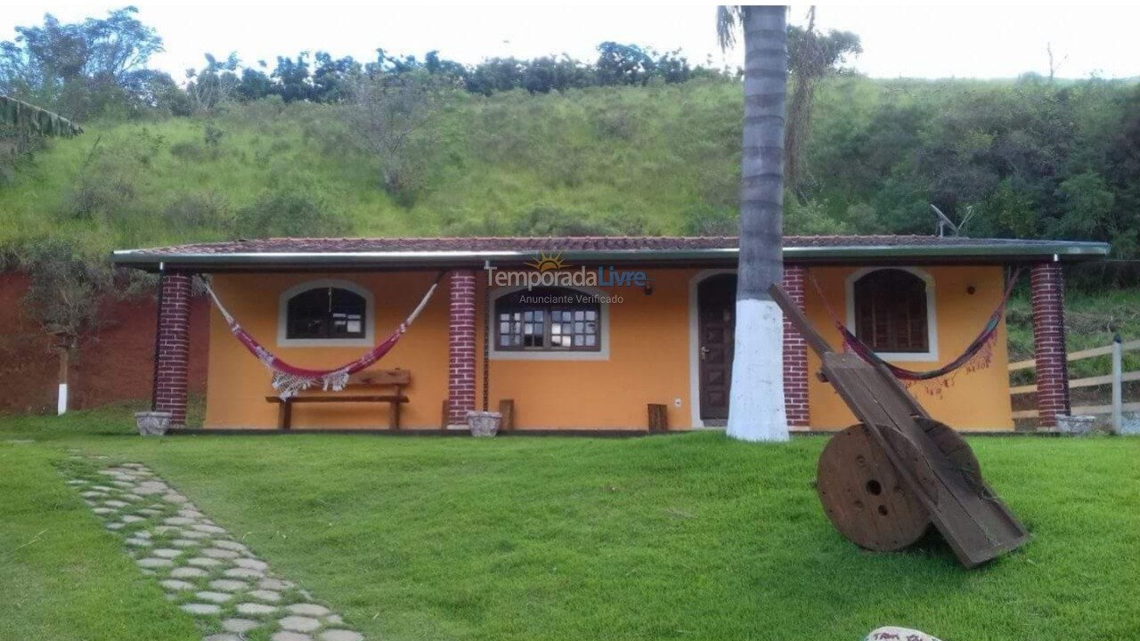 Casa para alquiler de vacaciones em Santo Antônio do Pinhal (Rio Preto)