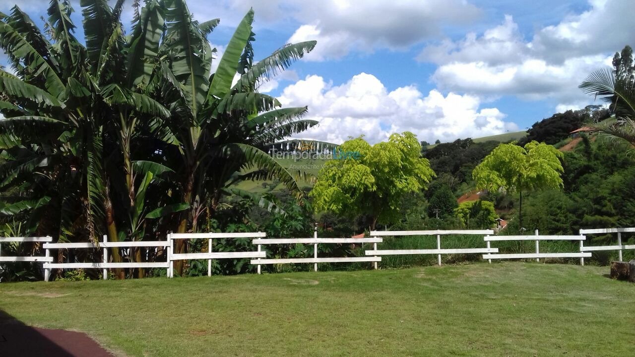 Casa para aluguel de temporada em Santo Antônio do Pinhal (Rio Preto)
