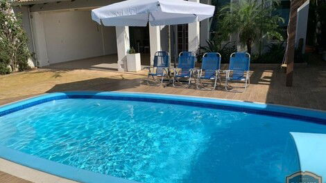 Beautiful house in the Mariscal with pool for 10 people