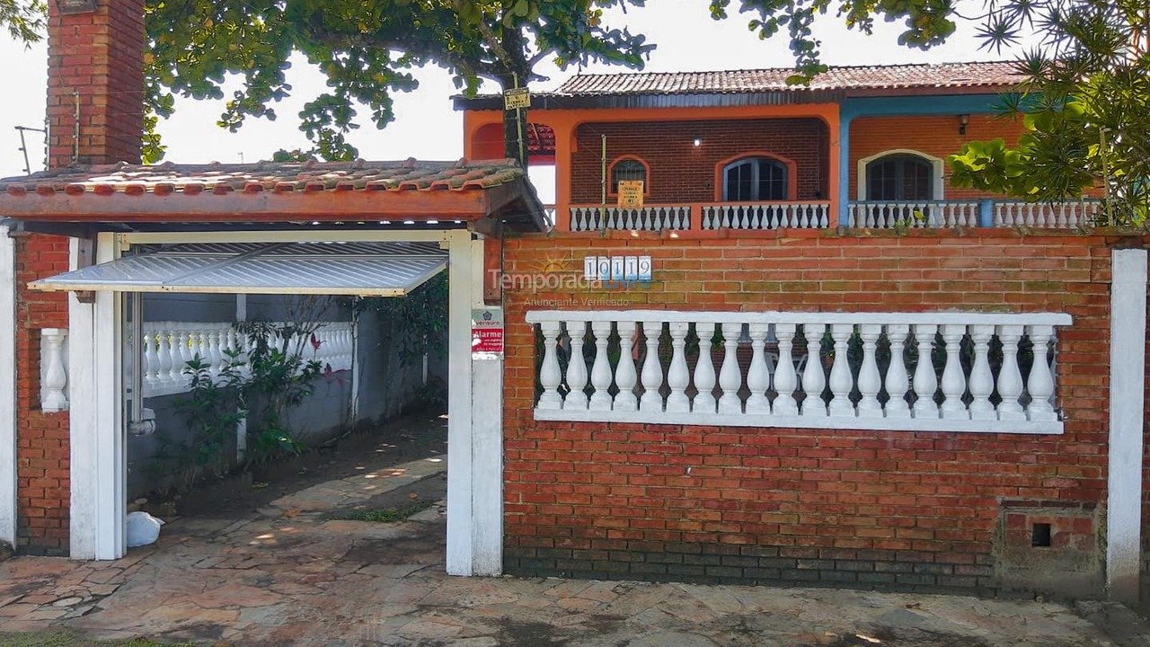 Casa para alquiler de vacaciones em Bertioga (Jardim Indaiá)