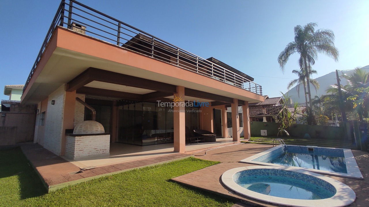 Casa para aluguel de temporada em Ubatuba (Lagoinha)