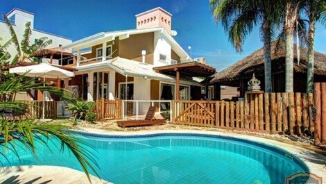 HIGH STANDARD HOUSE WITH POOL, GREAT FOR CHILDREN, WITH 02 LAND.