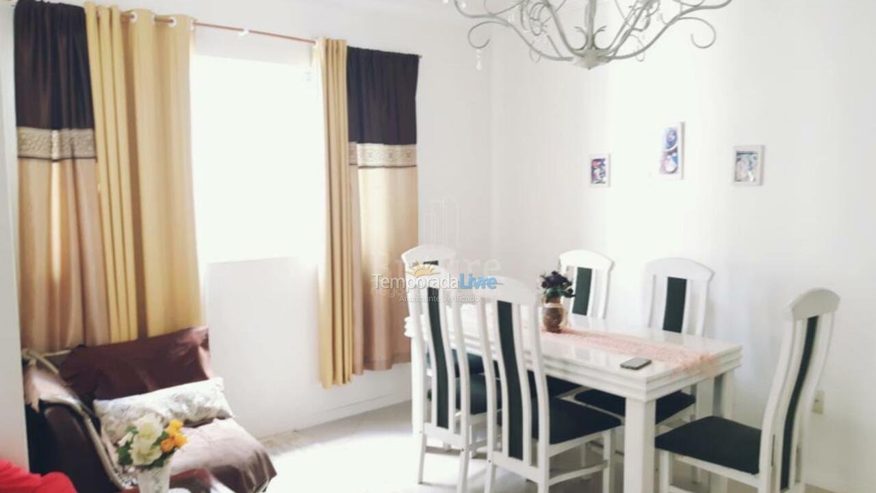 Apartamento para aluguel de temporada em Itapema (Andorinhas)