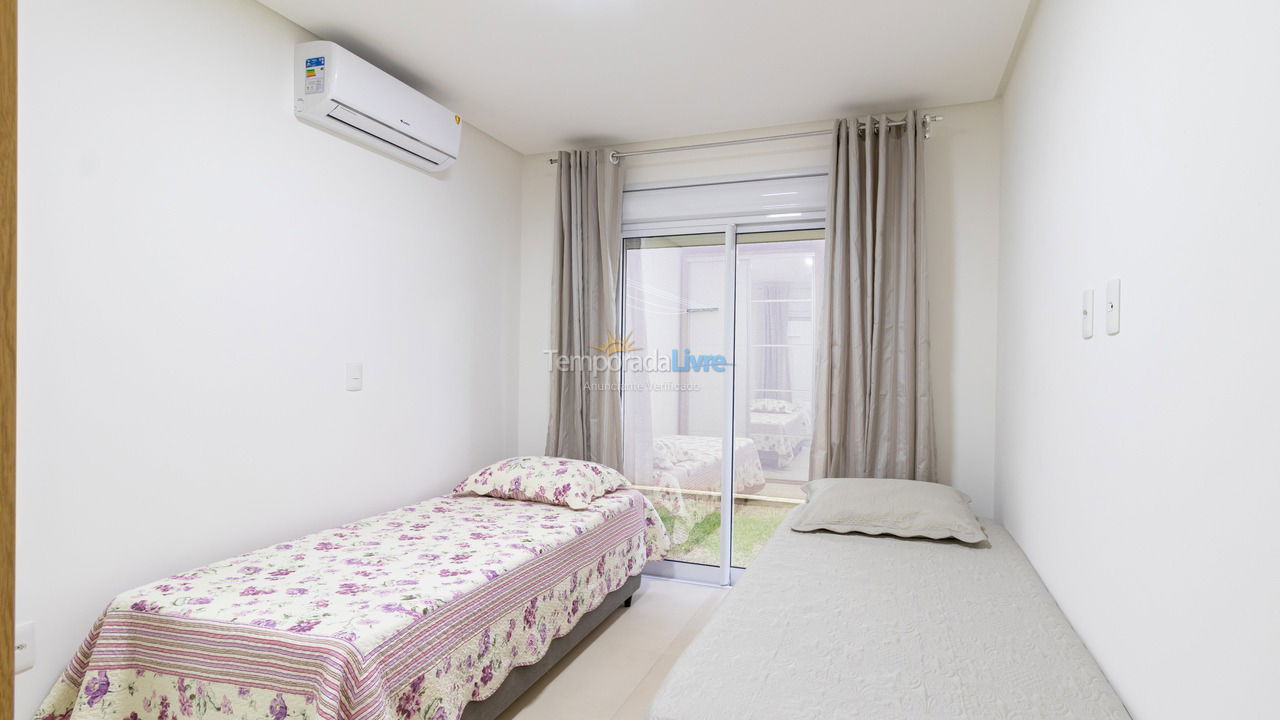 Apartamento para alquiler de vacaciones em Bombinhas (Praia de Canto Grande Mar de Fora)