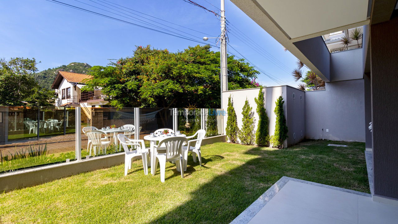 Apartamento para aluguel de temporada em Bombinhas (Canto Grande)