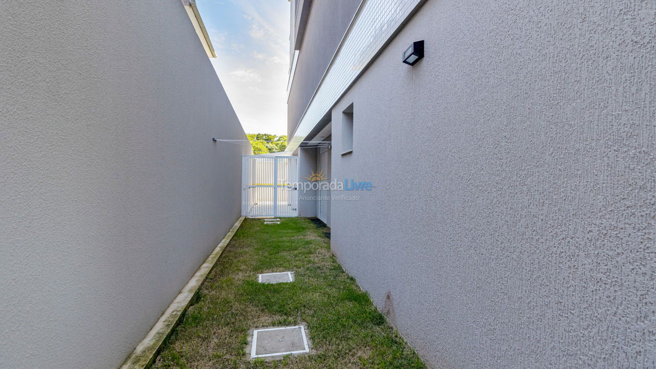 Apartamento para aluguel de temporada em Bombinhas (Canto Grande)