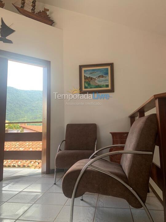 Casa para aluguel de temporada em Ubatuba (Lazaro)