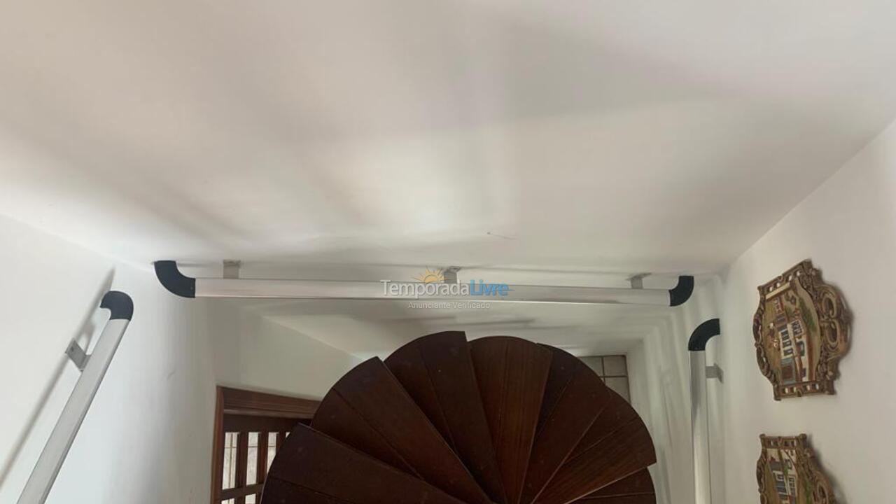 Casa para aluguel de temporada em Ubatuba (Lazaro)