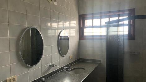 Casa Agradável com piscina.