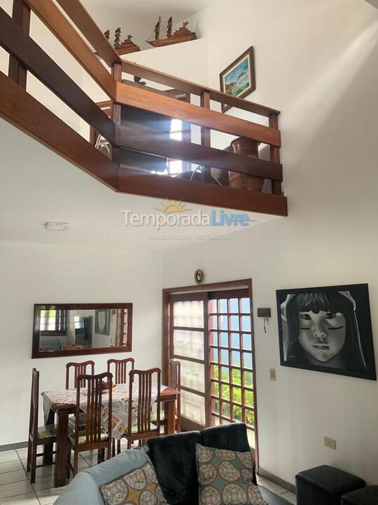 Casa para aluguel de temporada em Ubatuba (Lazaro)