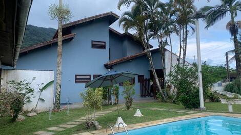Casa Agradável com piscina.