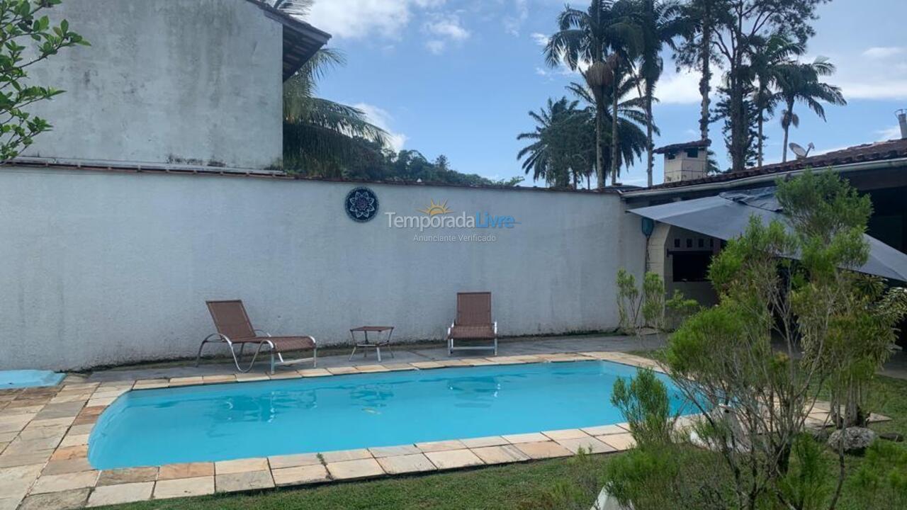 Casa para aluguel de temporada em Ubatuba (Lazaro)