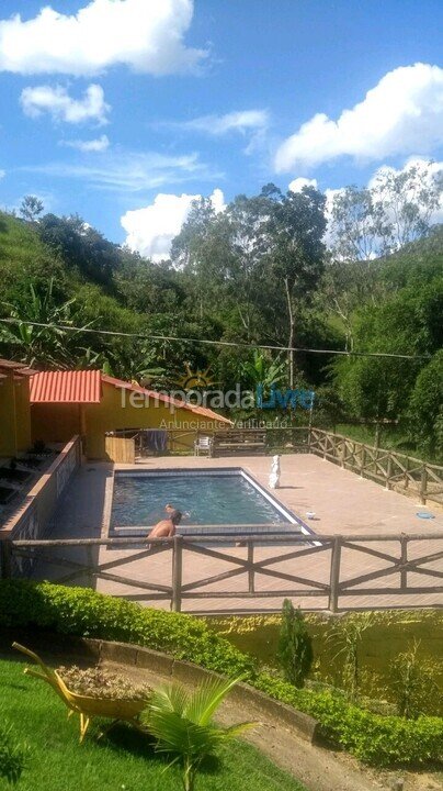 Ranch for vacation rental in Alfredo Chaves (Chácara Recanto Nossa 6 Suítes)