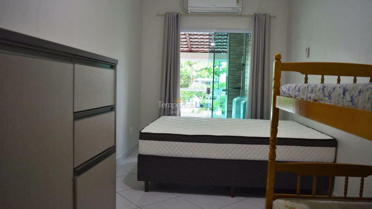 Casa para alquiler de vacaciones em Itapema (Centro)