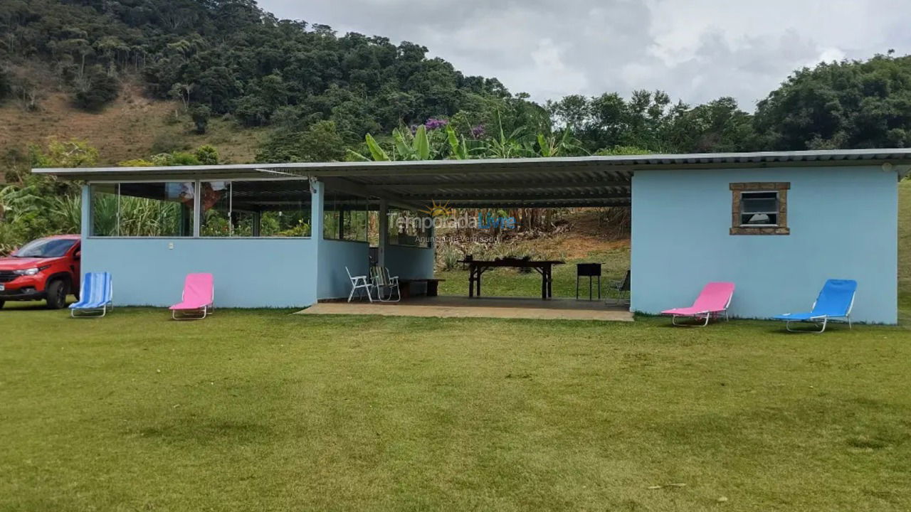 Ranch for vacation rental in Coronel Pacheco (Indicado Na Descrição)