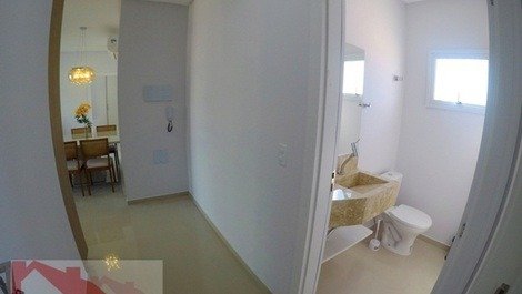 Excelente apartamento grande y nuevo con 3 aires acondicionados en el centro de Bombas