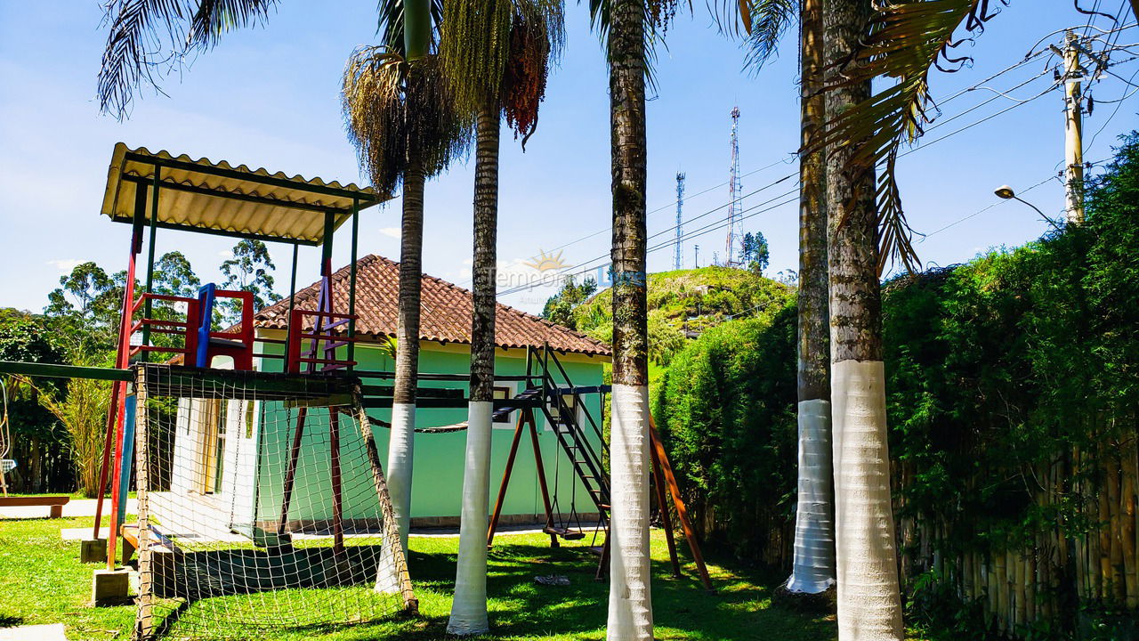 Granja para alquiler de vacaciones em Juquitiba (Piscina Guitarra 30 Metros da Rodovia Festas E Temporada)