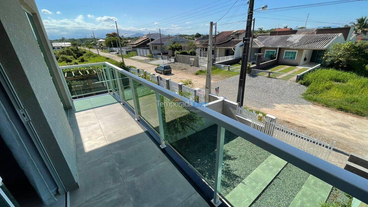 Casa para alquiler de vacaciones em Itapoá (Barra do Saí)