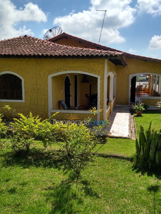 Granja para alquiler de vacaciones em Mogi das Cruzes (Biritiba Ussu)