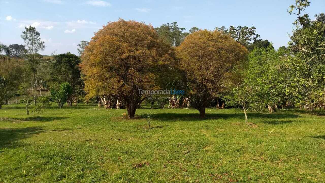Granja para alquiler de vacaciones em Mogi das Cruzes (Biritiba Ussu)