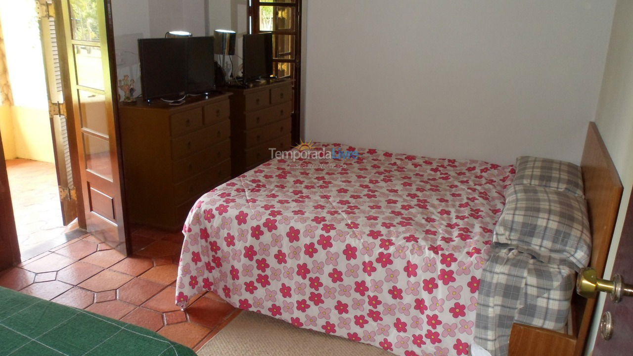 Granja para alquiler de vacaciones em Mogi das Cruzes (Biritiba Ussu)