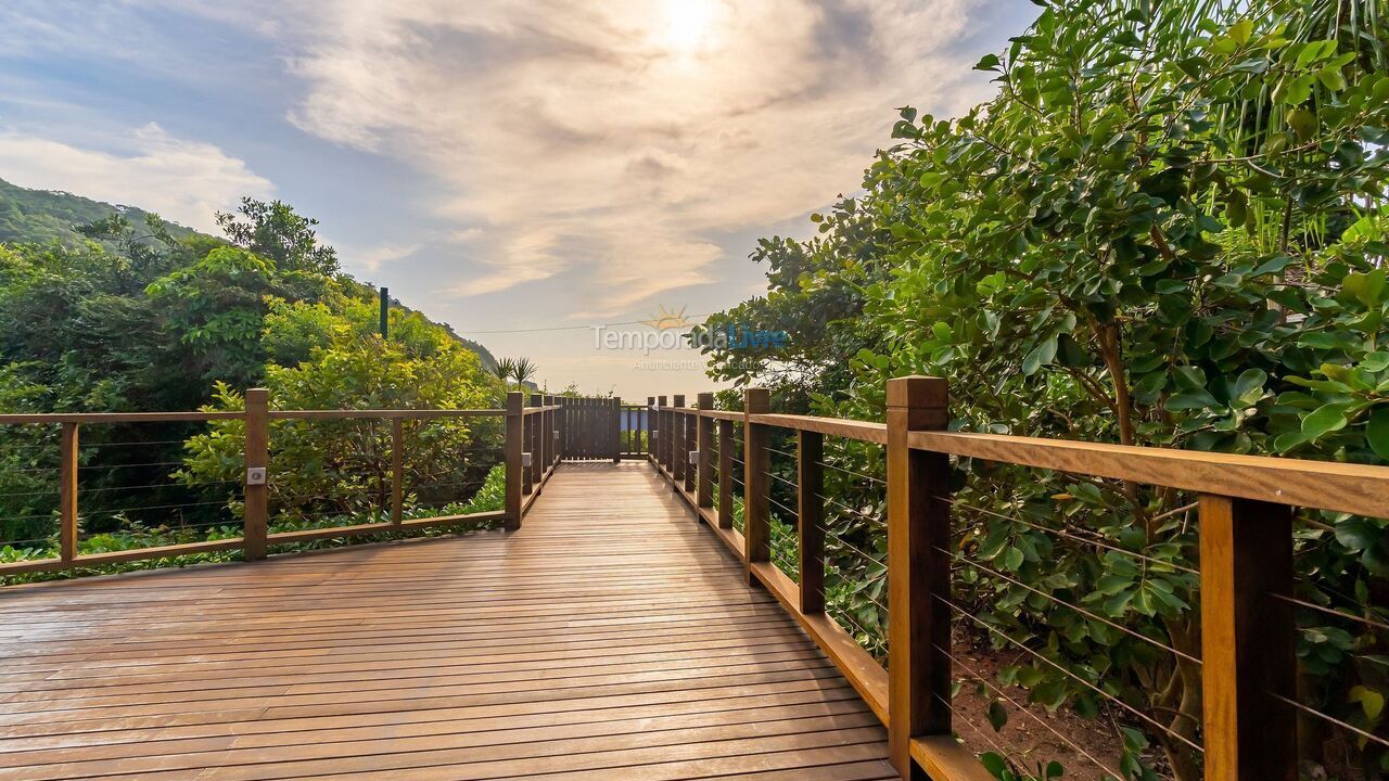 Apartamento para aluguel de temporada em Bombinhas (Praia de Bombas)