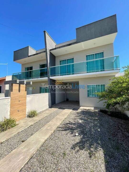 Casa para alquiler de vacaciones em Itapoá (Barra do Saí)