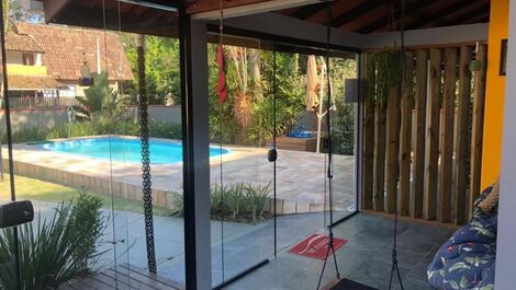 House with pool for 08 people 200 meters from the beach!