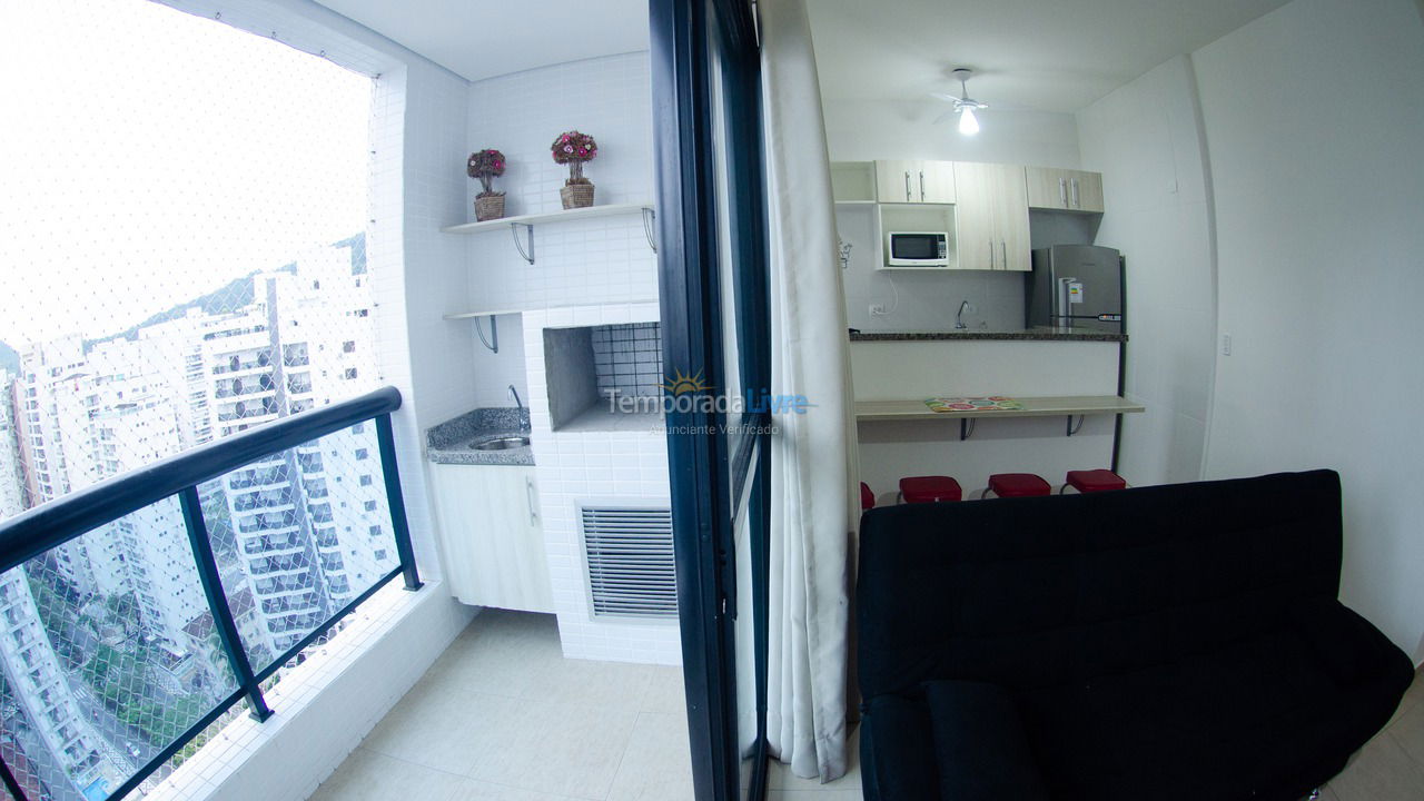 Apartamento para aluguel de temporada em Guarujá (Pitangueiras)
