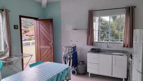 MARISCAL - BOMBINHAS - Adosado A 150 MTS DA PRAIA