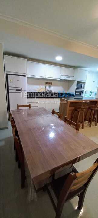 Apartamento para aluguel de temporada em Bombinhas (Praia de Bombas)