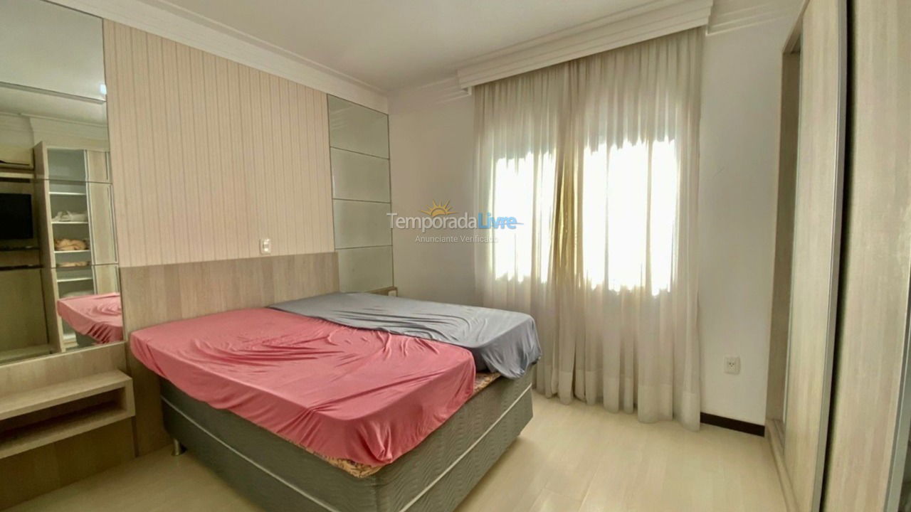 Apartment for vacation rental in Itapema (Meia Praia)