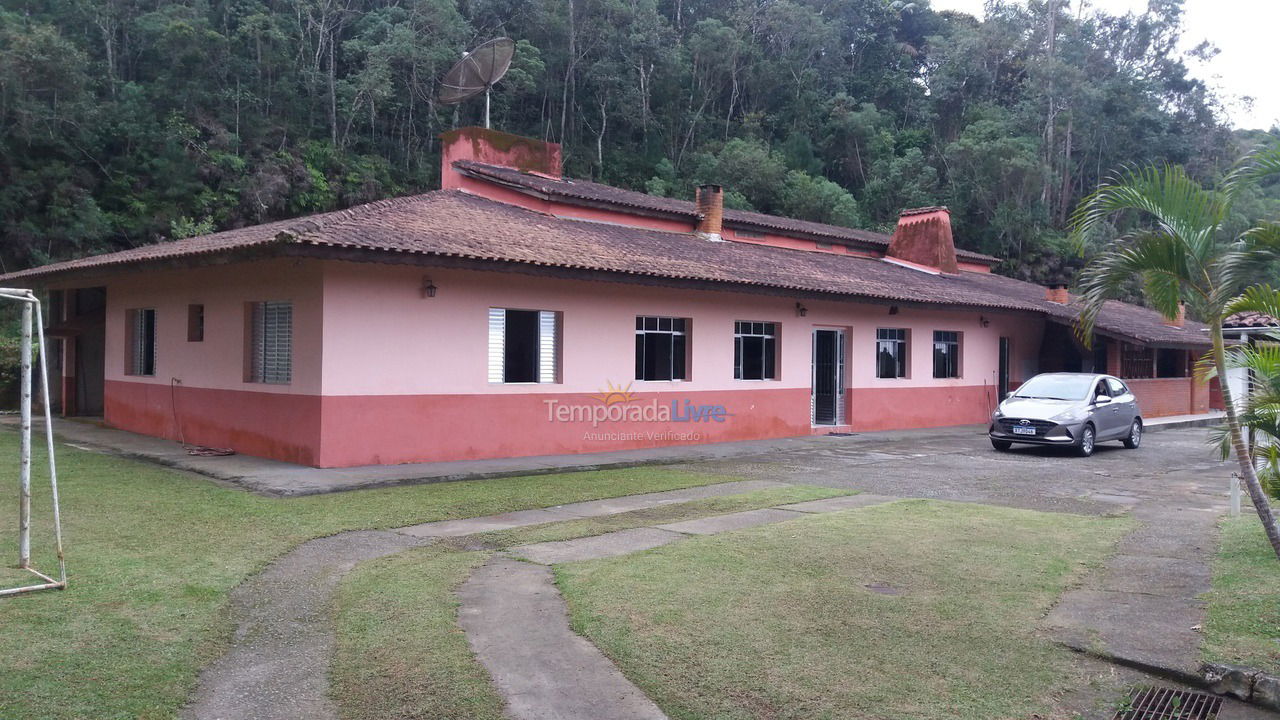 Chácara / sítio para aluguel de temporada em Mogi das Cruzes (Taiaçupeba)