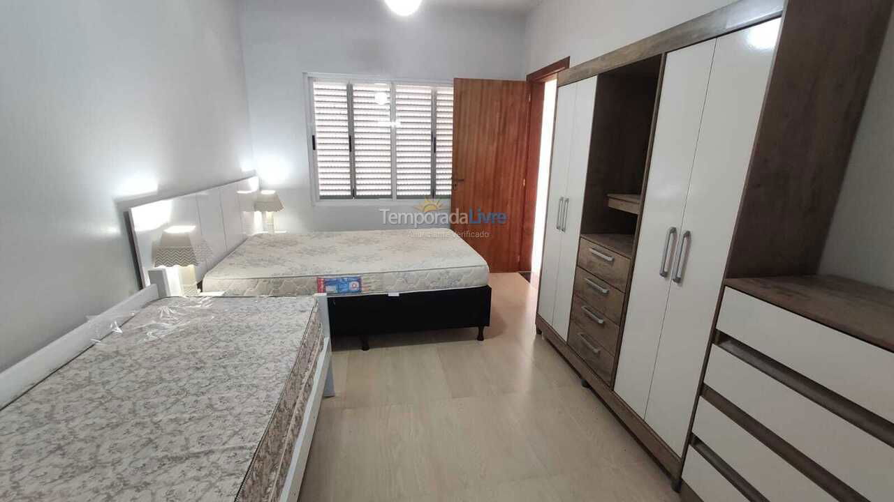 Casa para aluguel de temporada em Garopaba (Centro)