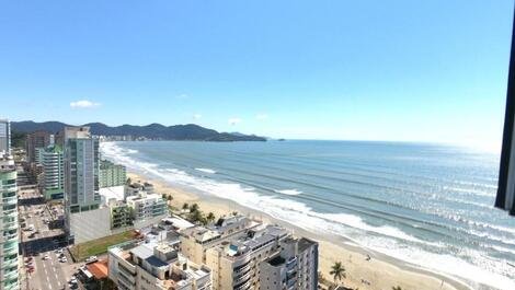 Apartamento 4 suítes com linda vista para o mar em Meia Praia Itapema