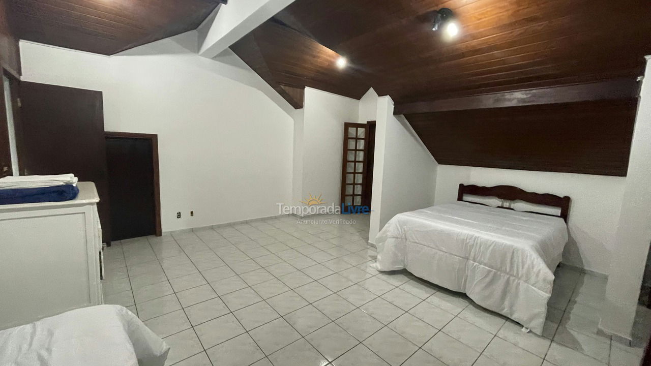 House for vacation rental in Bertioga (Praia do Indaiá)