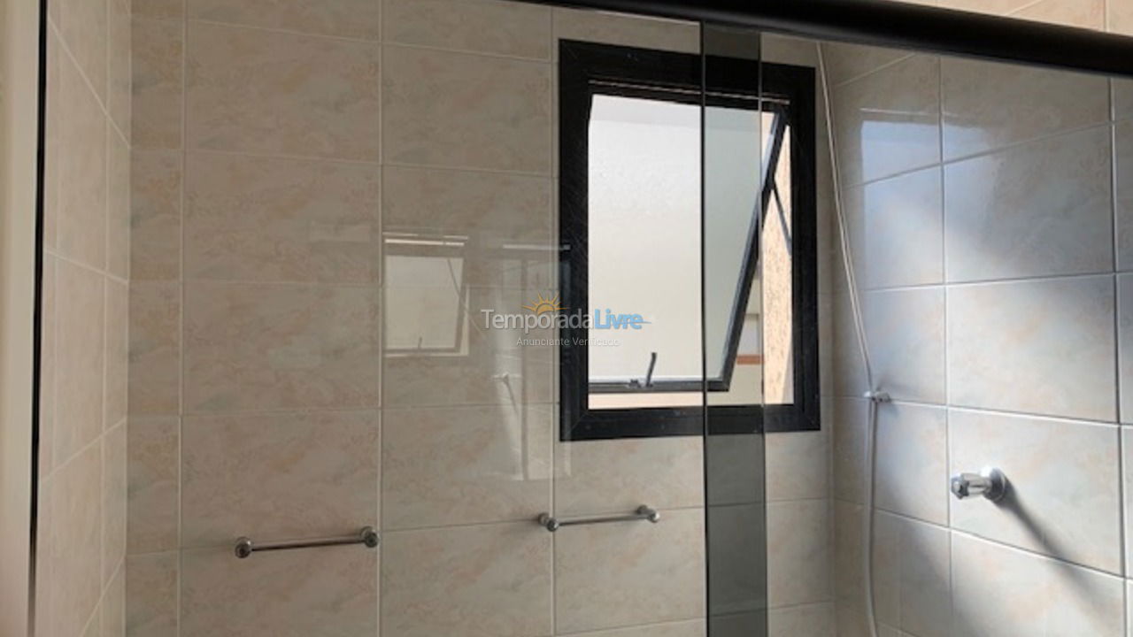 Apartamento para aluguel de temporada em Guarujá (Enseada)