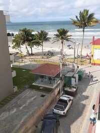 Apartamento com vista lateral para o mar Meia Praia