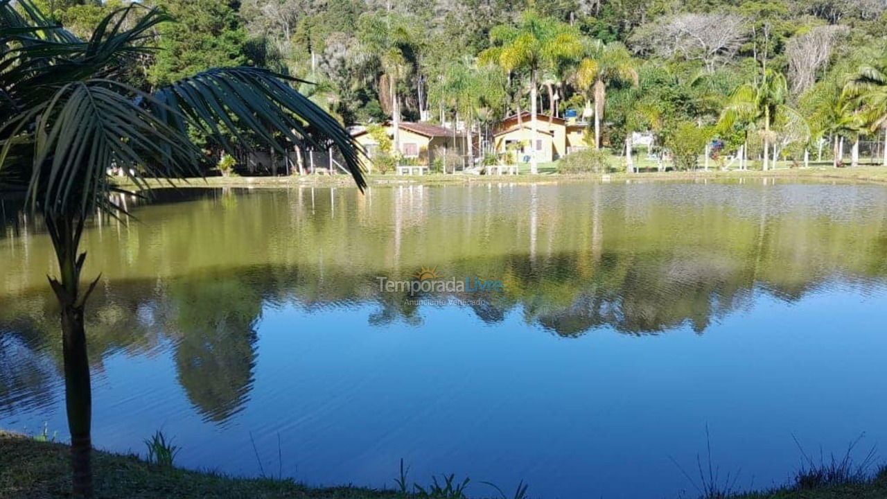 Granja para alquiler de vacaciones em Juquitiba (Juquitiba)