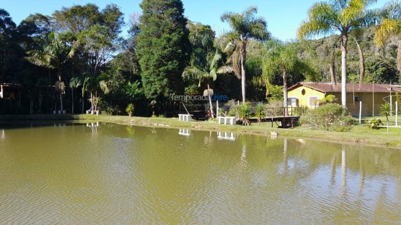 Granja para alquiler de vacaciones em Juquitiba (Juquitiba)