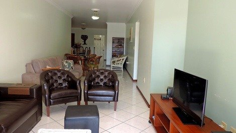 Apartment with 4 bedrooms on the beach of Bombas Bombinhas SC