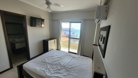 Apartamento 2 dormitórios á 50M do mar