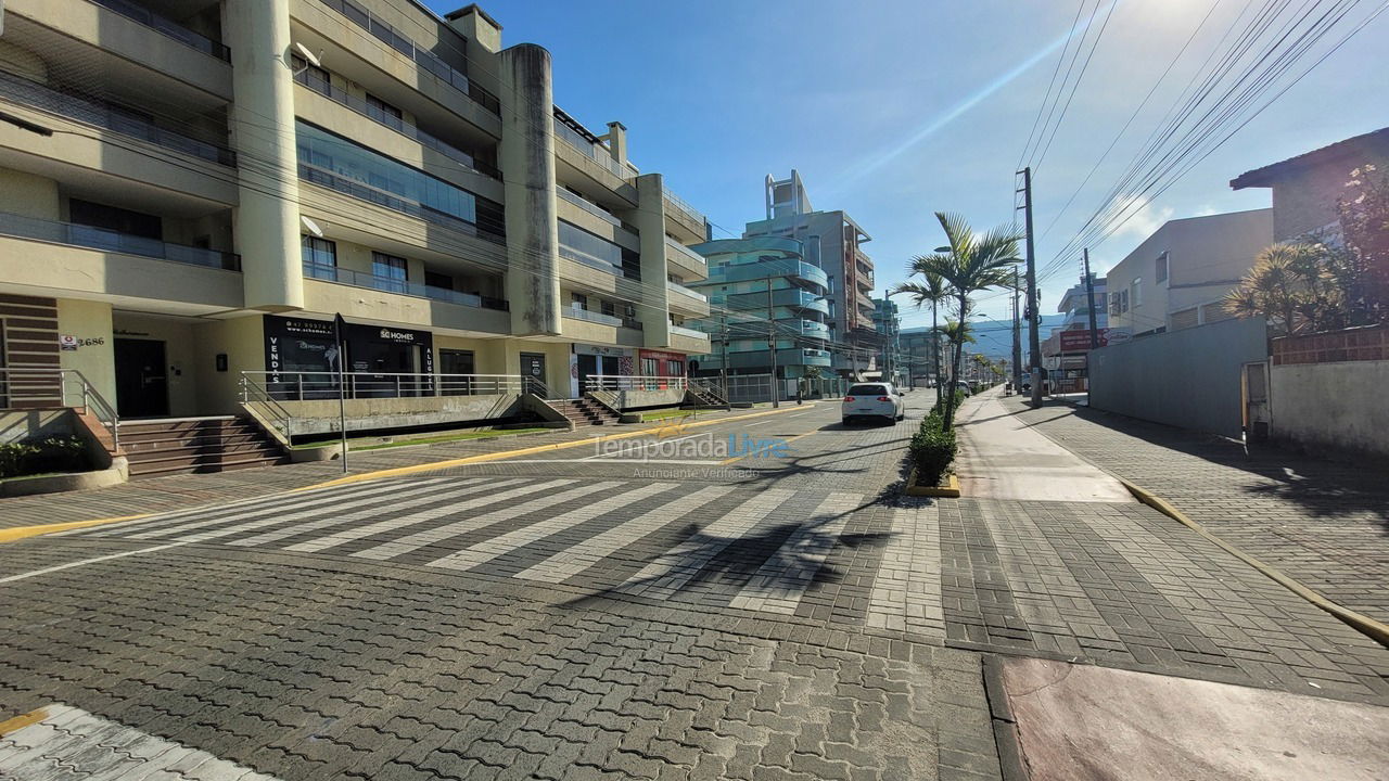 Apartamento para aluguel de temporada em Bombinhas (Praia de Bombas)