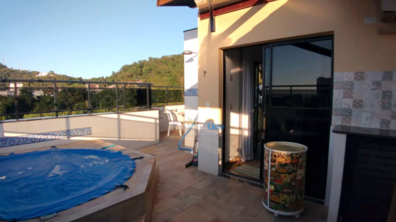 Apartment for vacation rental in Ubatuba (Praia das Toninhas)